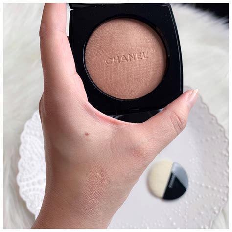 chanel poudre lumiere perfecting powder|poudre lumiere highlighting powder.